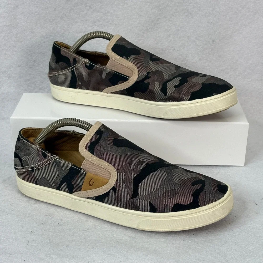 OluKai Pehuea Pa'i Women's Sz 7.5 Gray/Black Camo Print Slip On Sneakers Casual‎
